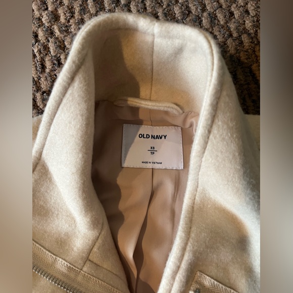 Old Navy Beige Trench Coat - Picture 3 of 3
